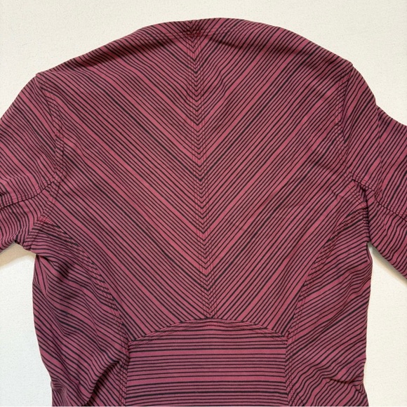 Lululemon Kanto Catch Me LS top Berry Black Stripe sz 4 - Picture 7 of 11